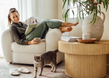 5 Simple Practices to Instantly Build Self Confidence