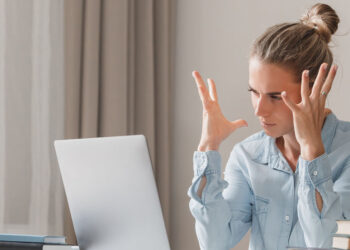 Mothers who spend more time on social media sites about motherhood experience higher stress hormone levels, study finds