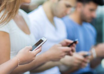 Smartphone addiction linked with lower cognitive abilities, less self-control, and worse psychological well-being