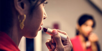 Massive psychology study provides evidence that beauty-enhancing behavior is a universal phenomenon