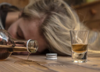 Adverse childhood experiences linked to excessive alcohol consumption in college students