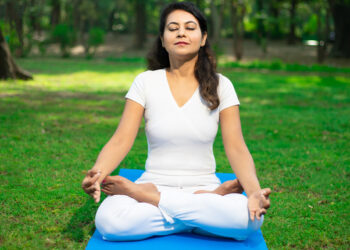 Mindfulness meditation might help people manage emotional distractions, new study suggests