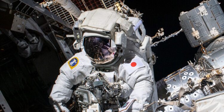 Astronauts surprisingly good at judging distances without gravity