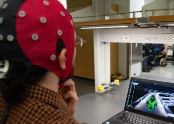 Brain-computer interface utilizes AI to adapt to users, allowing them to control video games with their thoughts