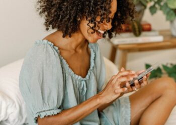 Social Media Boundaries to Start Practicing Today